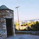 Stelios Zalonis Apartment